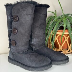 UGG Australia Bailey Button Triplet Tall Boots Black Sheepskin Boots Women’s 7